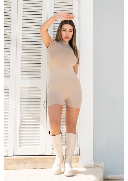 Vücüda Oturan Kadın Spor Şort Tulum / Toparlayıcı Çift Fermuarlı Spor Mayo Tulum