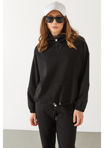 Norah Yakası Detaylı Regular Fit Sweatshirt - Siyah modelleri