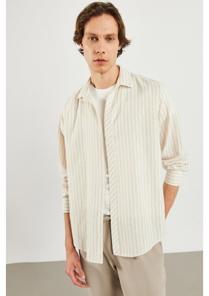 Erkek Steven Regular Fit Bej Çizgili Oxford Gömlek modelleri