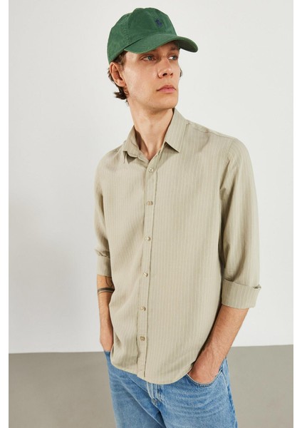 Erkek Regular Fit Bej Çizgili Gömlek