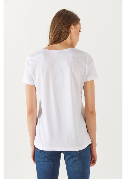 Boyfriend V Yaka Regular Fit Modal Tişört(Tencel)(Tm) - Beyaz fiyatları