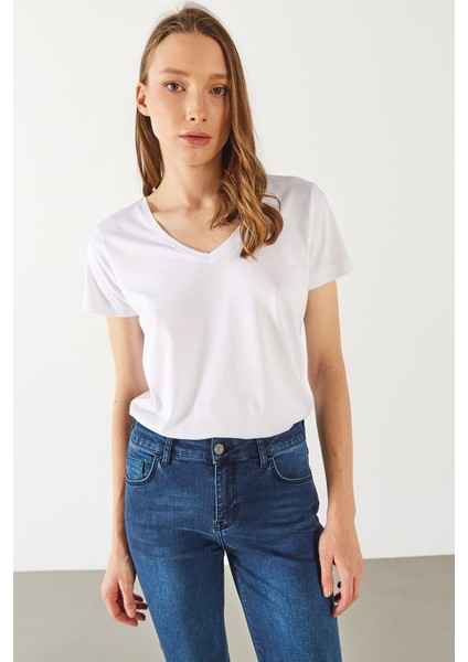 Boyfriend V Yaka Regular Fit Modal Tişört(Tencel)(Tm) - Beyaz fırsatları