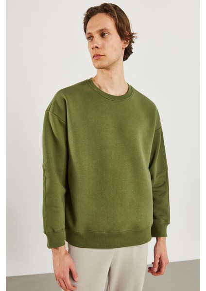 Erkek Clark Haki Sıfır Yaka Oversize Sweatshirt fırsatları
