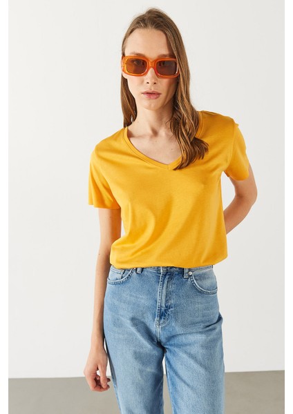 Boyfriend V Yaka Regular Fit Modal Tişört(Tencel)(Tm) - Kayısı fırsatları