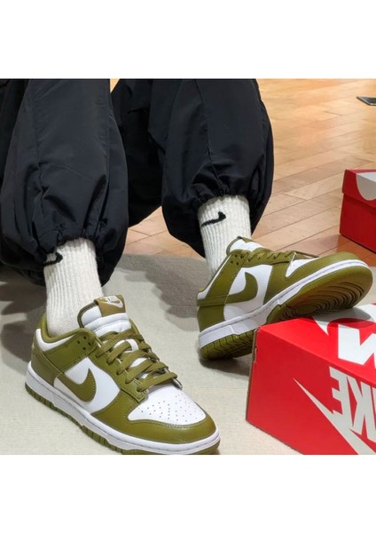 DV0833-105 Dunk Low Retro Sneaker fırsatları