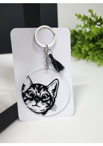 Kedi Desenli Püsküllü Yuvarlak Pleksi Anahtarlık
