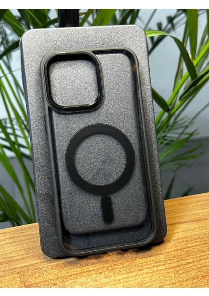 Apple iPhone 14 Pro Max Hızlı Sarj Magsafeli A+ Ultra Darbe Emici Metal Kamera Çerçeve Koruyuculu Silikon Gennarmor Kılıf