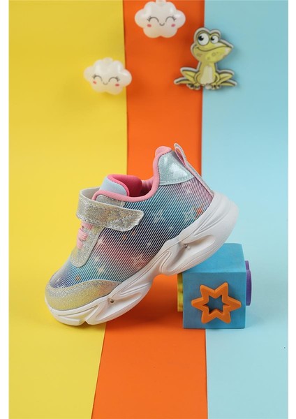 Özel Tasarım Tam Esnek Hava Alabilen Çocuk Spor Ayakkabısı Özel Gün Sneaker Yeni Sezon