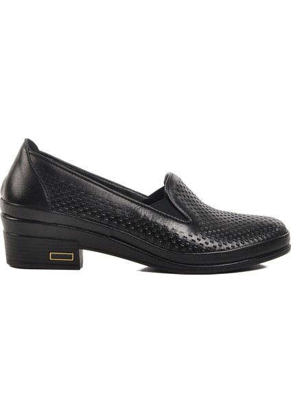 Siyah Deri Kadın Klasik Ayakkabı Z230 Z