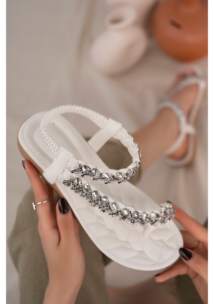 Sasha Anatomik Parmak Arası Taşlı Günlük Sandalet fırsatları