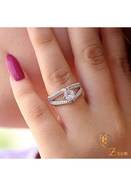 Beyaz Zirkon Taşlı Tektaş Gümüş Yüzük