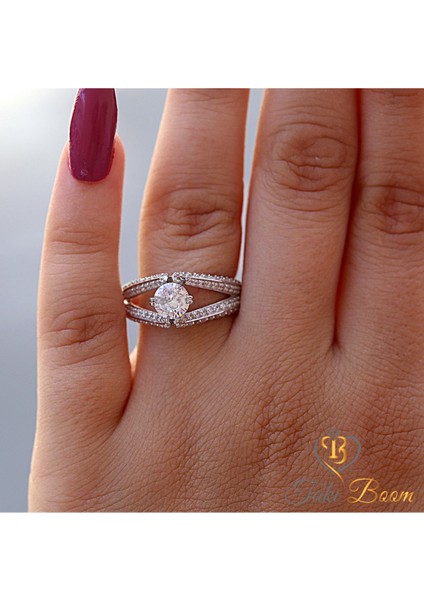 Beyaz Zirkon Taşlı Tektaş Gümüş Yüzük fiyatları