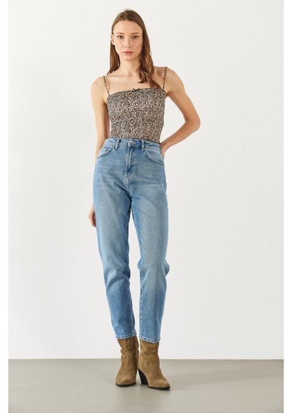 Maria Ice Blue Slim Mom Jean Pantolon - Ice Blue fiyatları