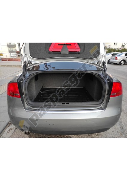 Audi A4 B7 Bagaj Havuzu, 2004-2008 Arası