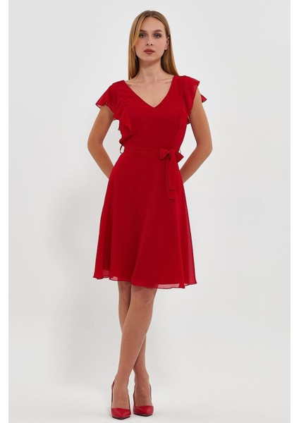 Şifon Ön Arka V Yaka Omuzlar Önden Arkaya Volanlı Kloş Mini Elbise modelleri