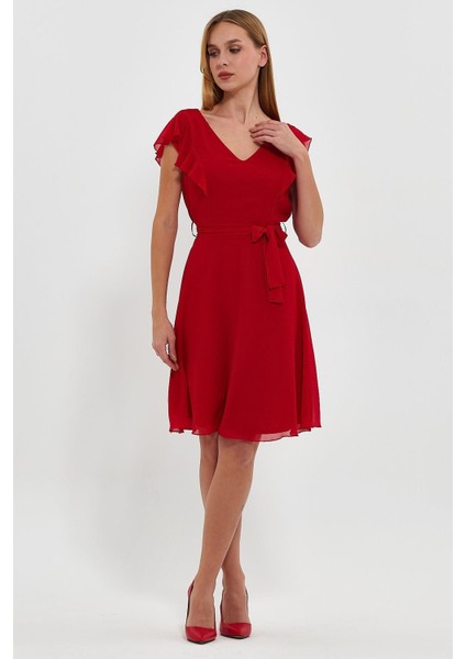 Şifon Ön Arka V Yaka Omuzlar Önden Arkaya Volanlı Kloş Mini Elbise fırsatları