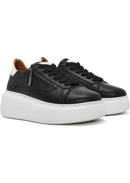 Kadın Siyah Fermuarlı Bağcıklı Kalın Tabanlı Deri Sneaker 25SFD511118