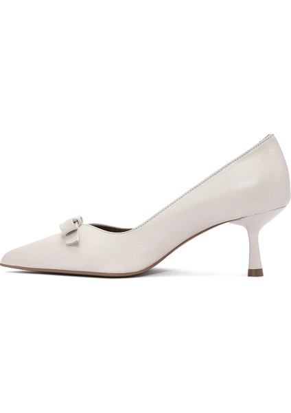 Kadın Krem Ince Kısa Topuklu Deri Stiletto 25SFD132318