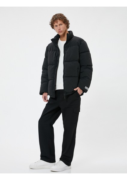 Şişme Mont Slogan Baskılı Fermuarlı modelleri