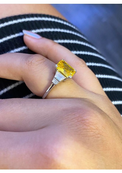 Kadın Sarı Renk Taş Detay Gümüş Yüzük fiyatları