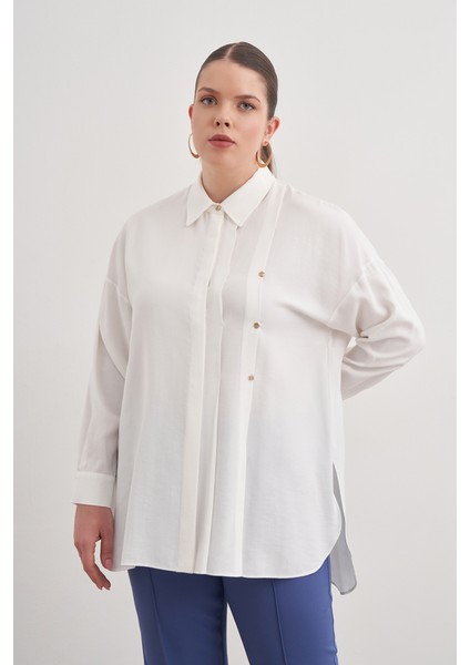 Pileli Metal Logolu Bluz