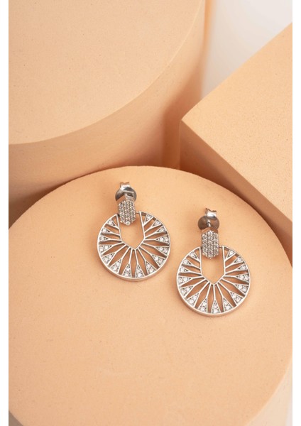 Güneş Işığı Tasarım Rodyumlu Gümüş Küpe 7192 fırsatları