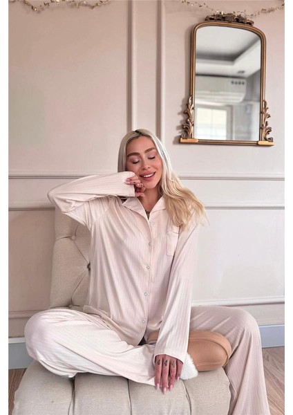 Açık Bej Dublin Önden Düğmeli Uzun Kollu Kadın Pijama Takımı fiyatları