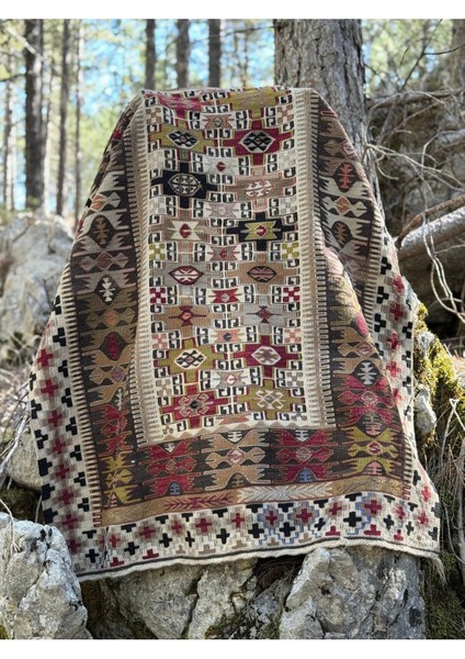 Çukurçimen Kök Boyası Yün El Dokuması Kilim Buram Buram Emek Kokan Çukurçimen Kilimi Halısı 110X150 fiyatları
