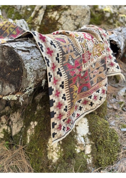 Çukurçimen Kök Boyası Yün El Dokuması Kilim Buram Buram Emek Kokan Çukurçimen Kilimi Halısı 110X150 modelleri