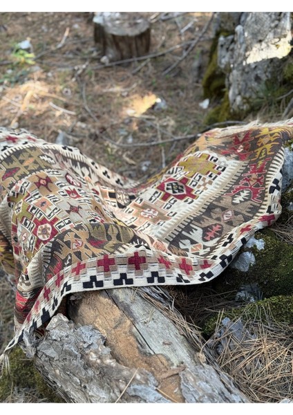 Çukurçimen Kök Boyası Yün El Dokuması Kilim Buram Buram Emek Kokan Çukurçimen Kilimi Halısı 110X150 fırsatları
