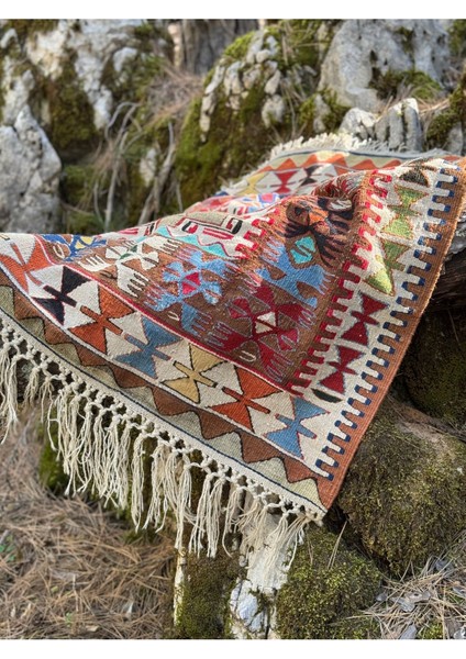Çukurçimen Kök Boyası Yün El Dokuması Kilim Buram Buram Emek Kokan Çukurçimen Kilimi Halısı 100 x 125 fırsatları