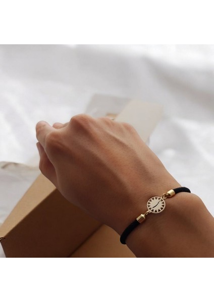 Altın Plakalı 14 Ayar Güneş Desenli Zülfikar Sembollü Bileklik, Siyah Örgü Det Ayıyla Gençlere ve Ergenlere Cesur ve Özgün Bir Hediye! fiyatları