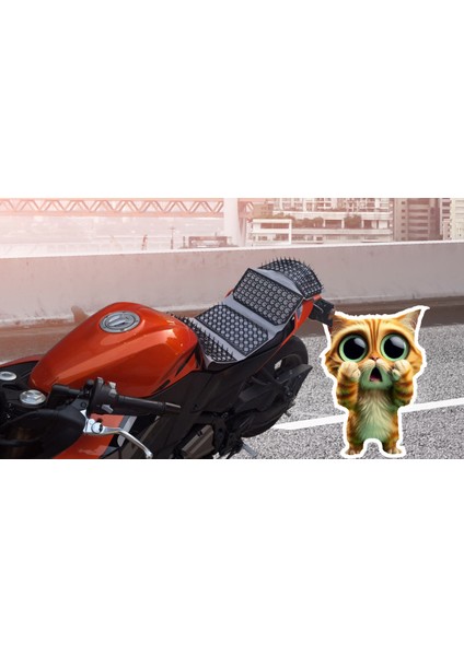 Gri Vitesli Motorsiklet Için Dikenli Sele Kılıfı Kedi ve Çocuk Önleyici Kılıf - Kediyatmaz