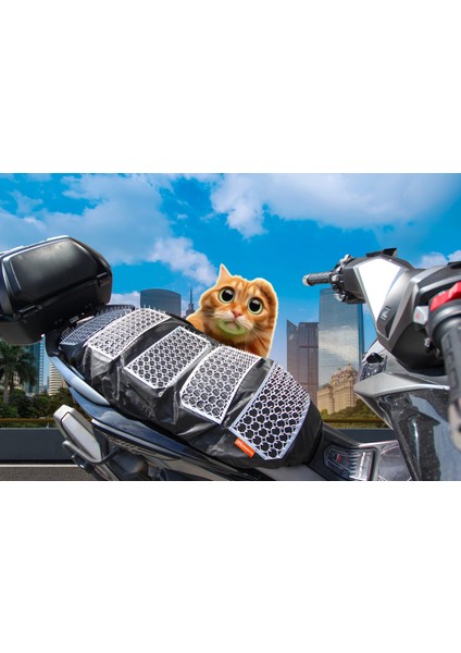Siyah Maxi Boy Scooter Için Dikenli Sele Kılıfı Kedi ve Çocuk Önleyici Kılıf - Kediyatmaz