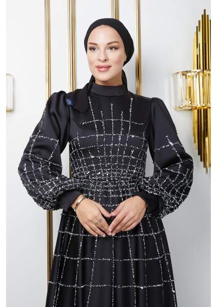 Önü ve Kolları Taş ve Pul Bezeli Kloş Saten Tesettür Abiye Elbise Siyah 1675 modelleri
