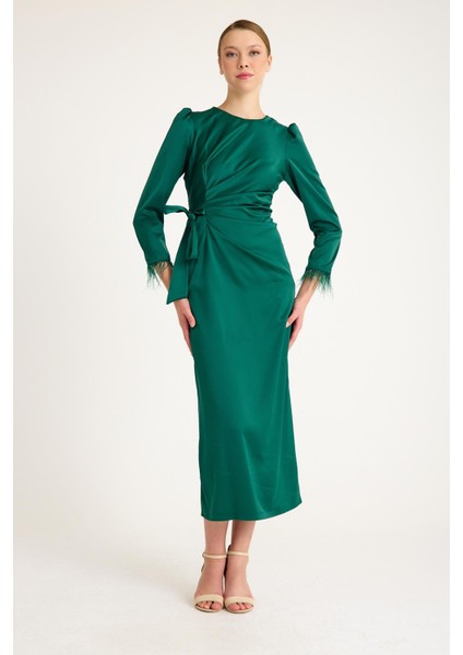 Kolu Tüylü Beli Pile Detaylı Ipek Saten Abiye Elbise Yeşil 4897-E