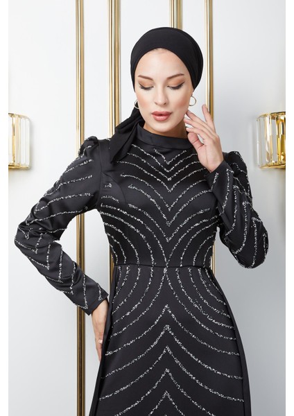 Önü ve Kolları Taş Bezeli Eteği Pelerinli Saten Tesettür Abiye Elbise Siyah 1674 modelleri