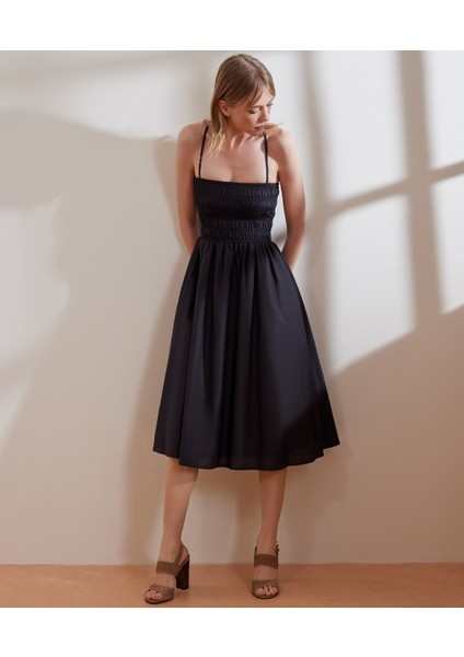 Düz Yaka Askılı Elbise fırsatları