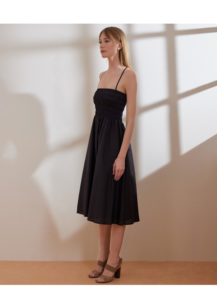 Düz Yaka Askılı Elbise indirimleri