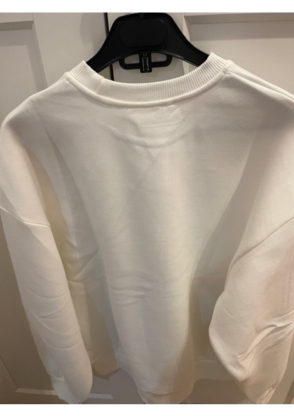 Boncuk Nakış Detaylı Bayan Sweatshirt