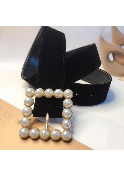 Avrupa ve Amerika Trendi Kırmızı Kadife Inci Düğme Moda Kadın Kemerleri Tasarımcı Yüksek Kaliteli Pazen Kırmızı Siyah Kırık Beyaz Kemer (Yurt Dışından)