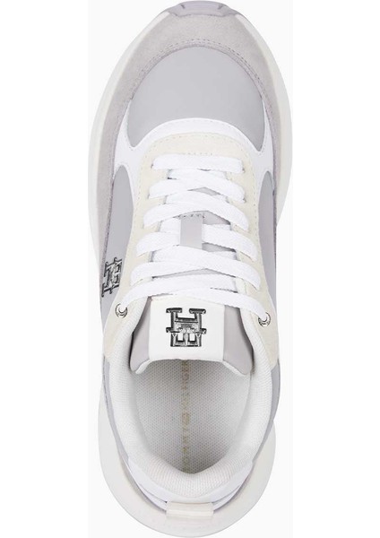 Chunky Feminine Runner Sneaker