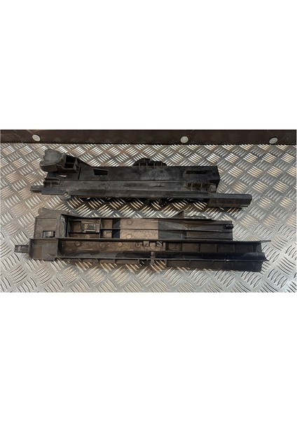 1 Çift Araba Sol+Sağ Su Tankı Radyatör Braketi Bmw Modül Tutucusu Için (Yurt Dışından)