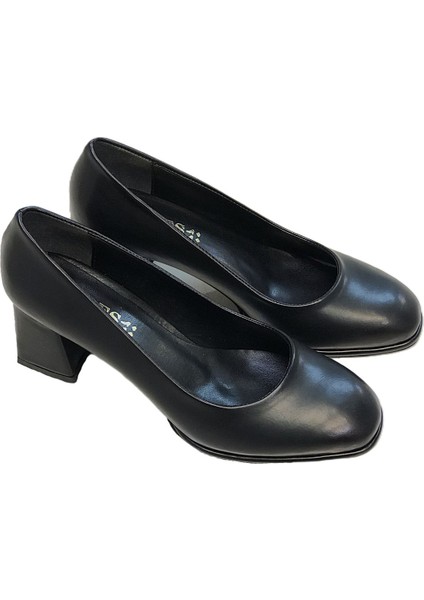 Kalın Topuklu Yumuşak Küt Burunlu Bayan Klasik Ayakkabı modelleri