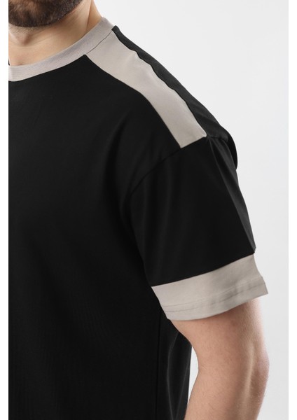 Siyah Omzu Şerit Detaylı Erkek T-Shirt E7125 fırsatları