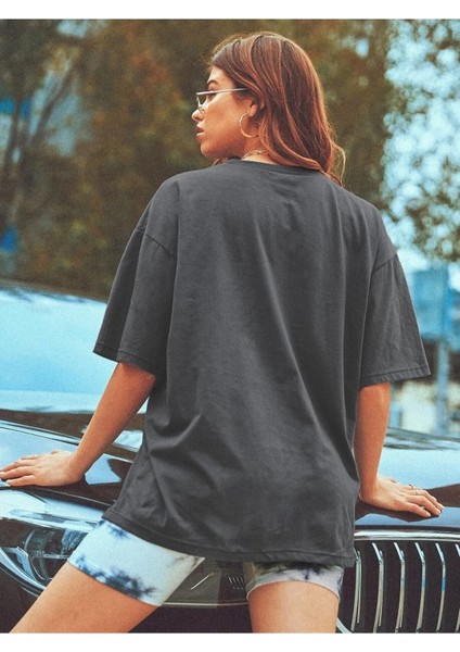 Kadın / Kız Füme Oversize T-Shirt California Baskılı indirimleri