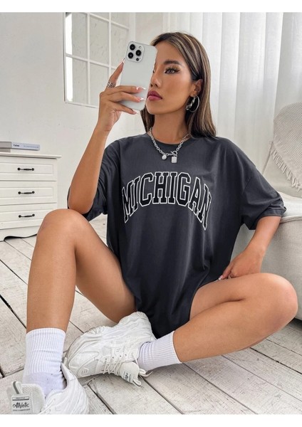 Kadın / Kız Baskılı Füme Oversize T-Shirt Salaş Boyfirend fiyatları
