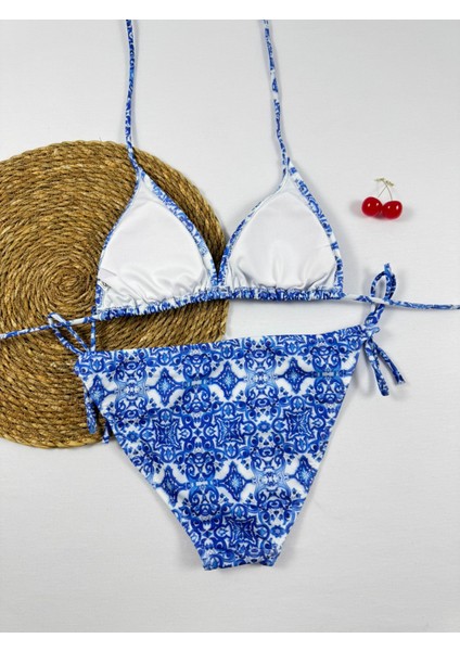 Mavi Desenli Üçgen Ipli Kadın Bikini Takımı modelleri
