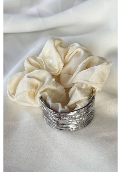 Krem ve Gümüş Renk Metal Detaylı Simit Toka fiyatları