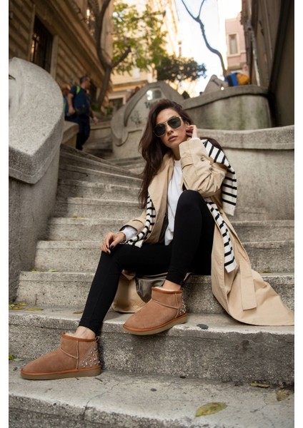 Topuk Detaylı Kadın Mini Bot 191132 indirimleri